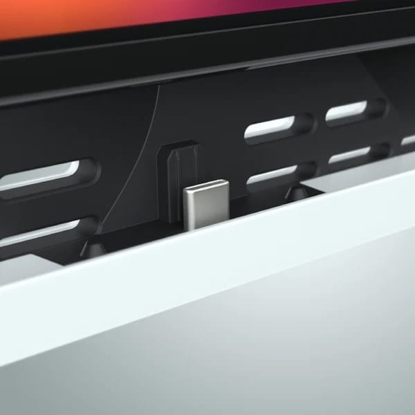 Der Anschluss erfolgt über den USB-Port