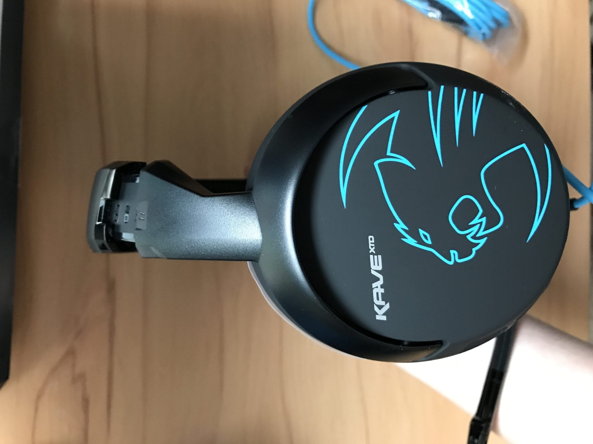 Roccat Kave XTD Seitenansicht